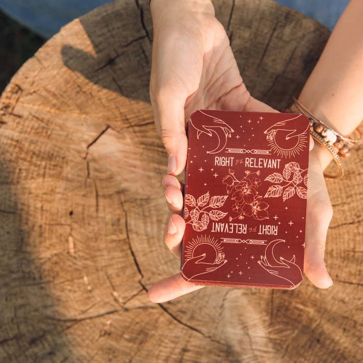 Deck d'affirmation de l'amour pour la vente par Right to be Relevant