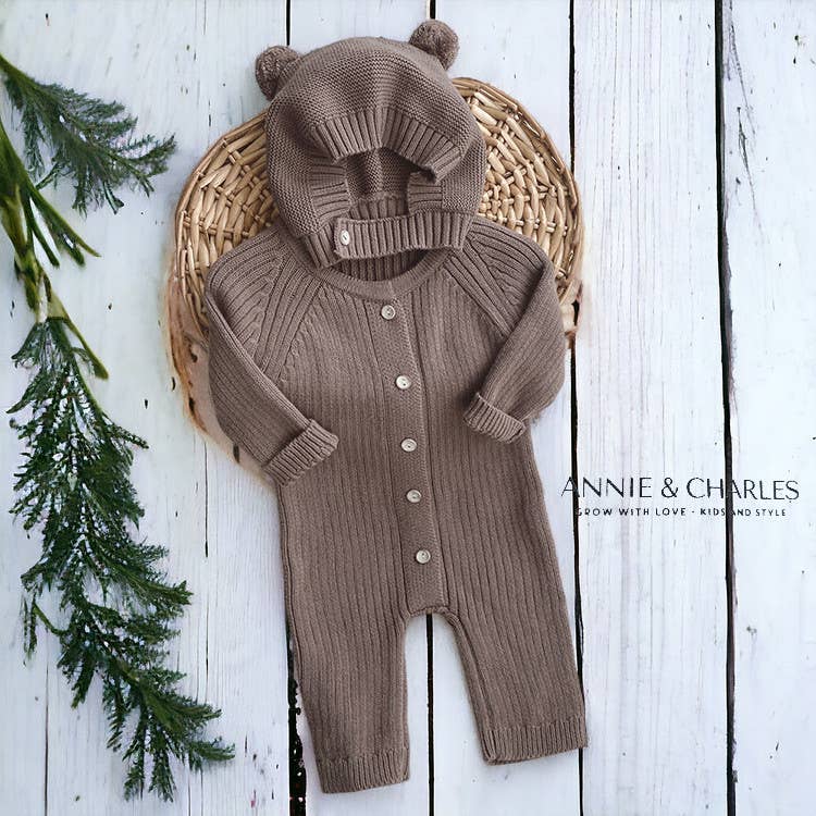 Annie & Charles - Wholesale Kledingset - Baby - Annie & Charles® gebreid pak met mutsje2