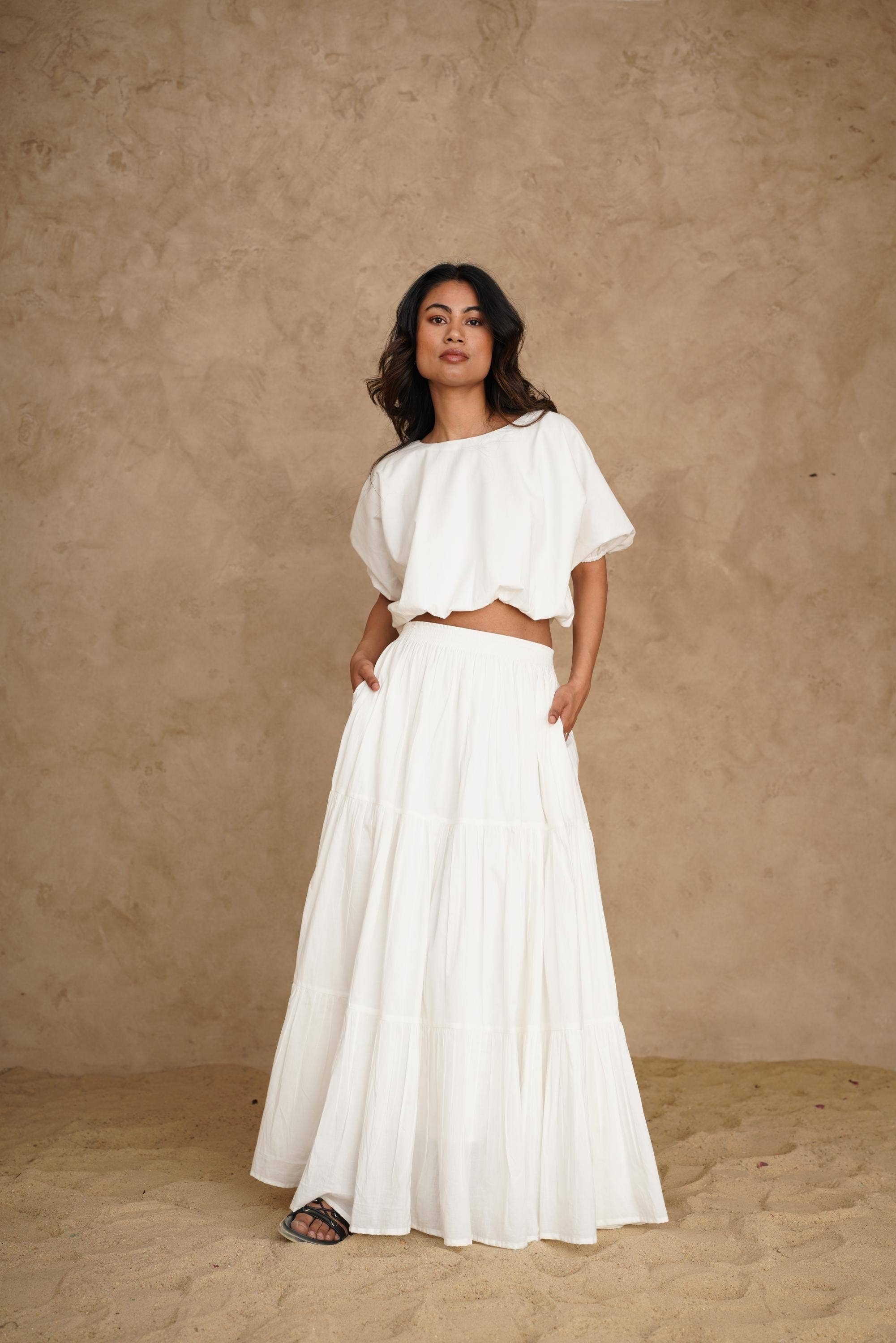 Tailor Didi – Conjunto de top e saia - Mulher por atacado – Conjunto de Saia Maxi Boho de Algodão em Camadas e Top Curto com Decote Cano.7