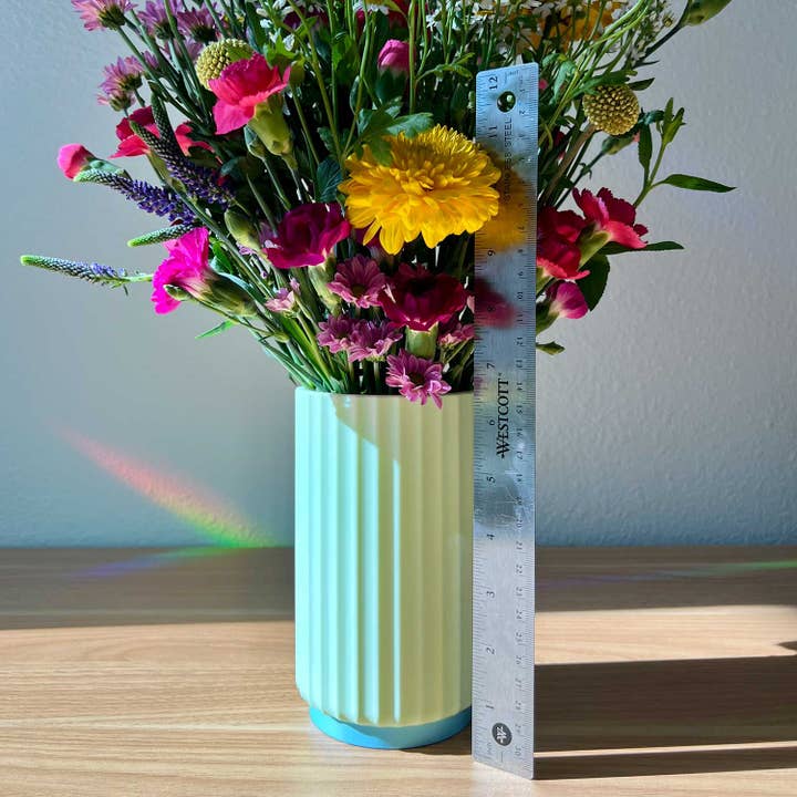 Daisy Wood Design - Wholesale Vase - Colorful Fluted Flower Vase Trio With Glass Inserts1