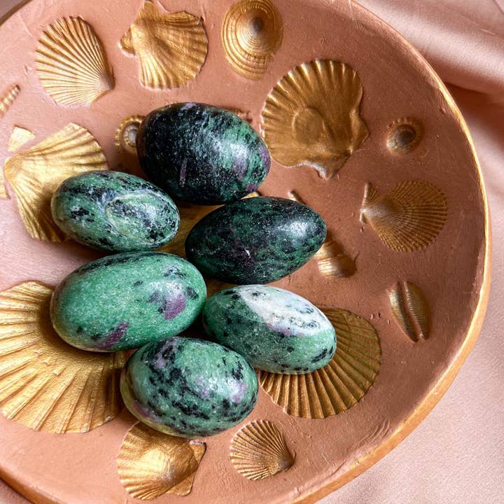 Ruby in Zoisite for wholesale by Surya Cristais