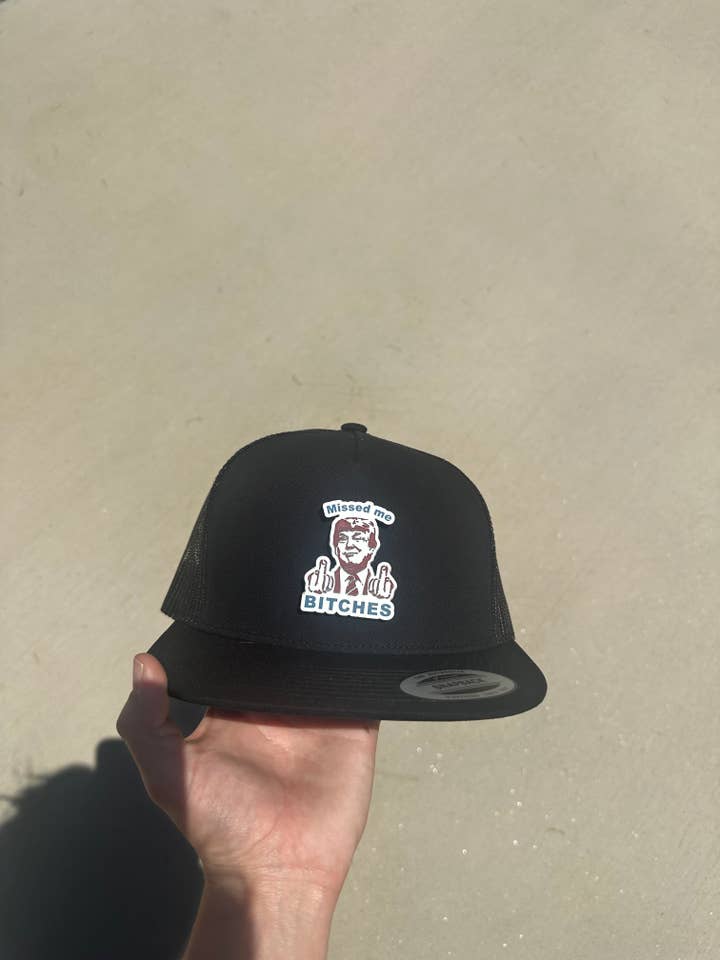 Gorras de Trump de acrílico "Me extrañaron, perras" para venta al por mayor de Burnt By Bray LLC