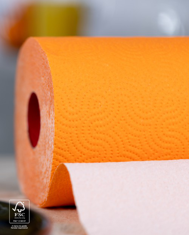Renova - Wholesale Paper Towels - Paper Towel Renova Red Label 1Roll Orange3