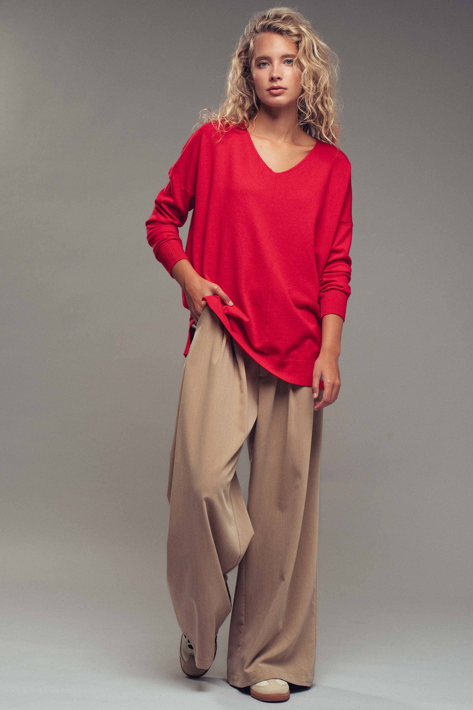 Urban Daizy - Wholesale Tunic Sweater - Women's - Relaxed High-Low V-Neck Tunic Sweater23