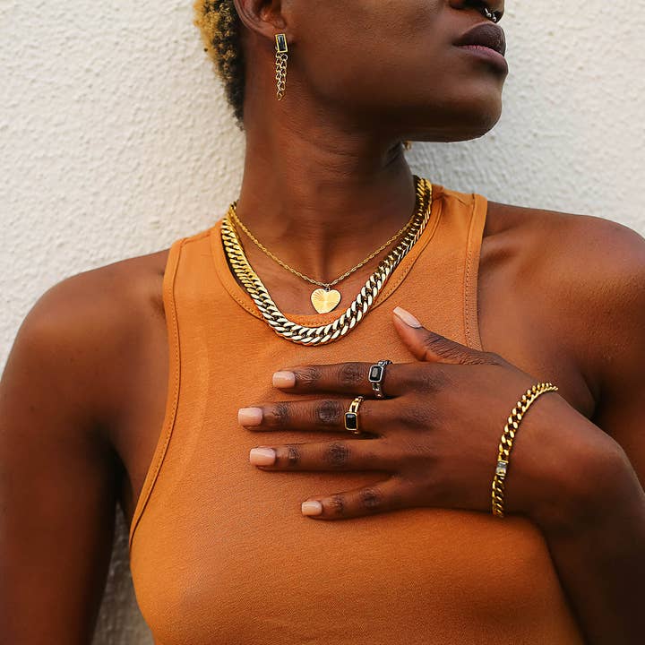 Colgante CHARLIE en forma de corazón sobre cadena tipo cable para venta al por mayor de REBL Jewelry