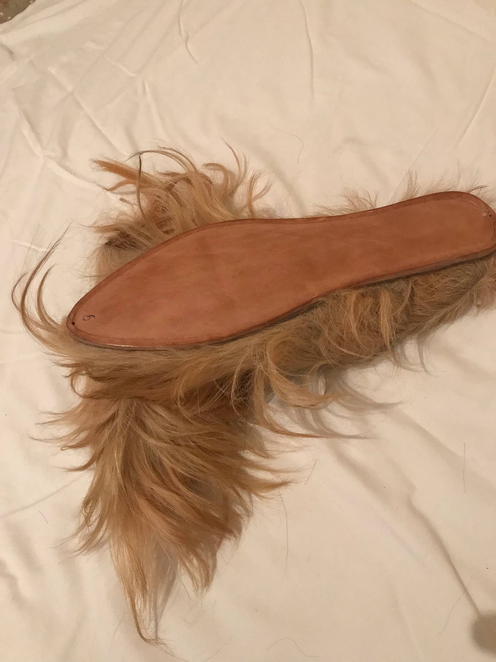 MARRAKECH METACRAFT LTD – Großhandel Hausschuhe – Damen – Marokkanische Damenpantoffel aus Ziegenhaar - Camel2