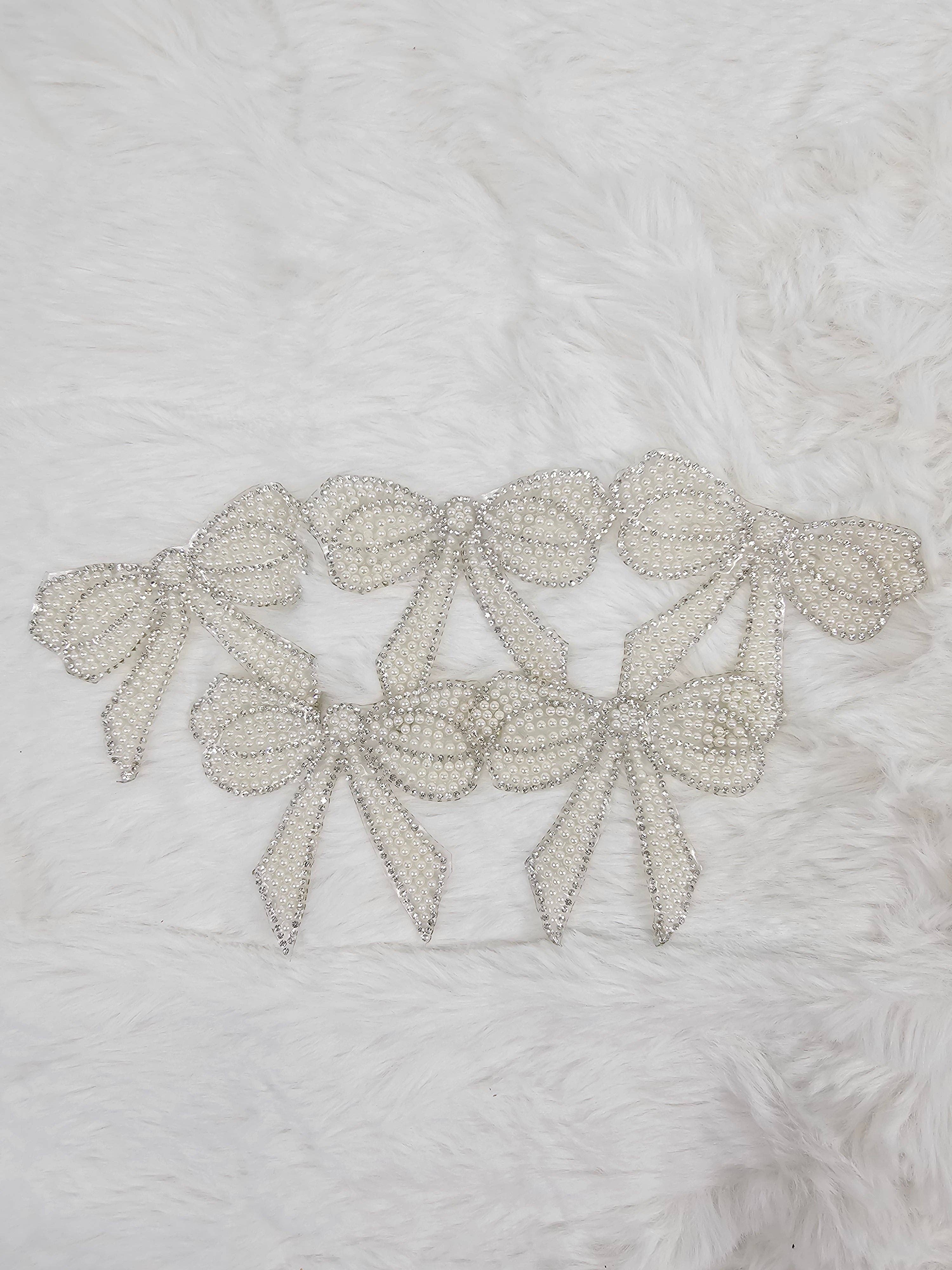 Scratch Decor - Wholesale Patch - Rhinestone Bow with Silver Outline and White Pearl Iron-on Patch1