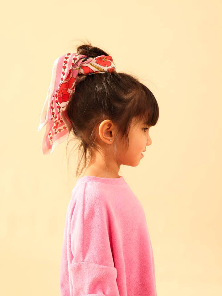 Baby- en kindersjaal met roze bloemen voor wholesale door Maison Augustin