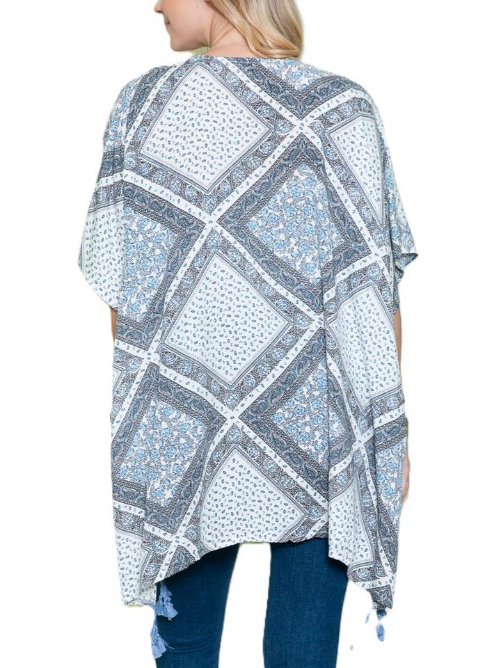 Justin & Taylor - Venta al por mayor Camisola de baño - Mujer - Bandit Baddie - Top de baño tipo kimono con estampado de bandana