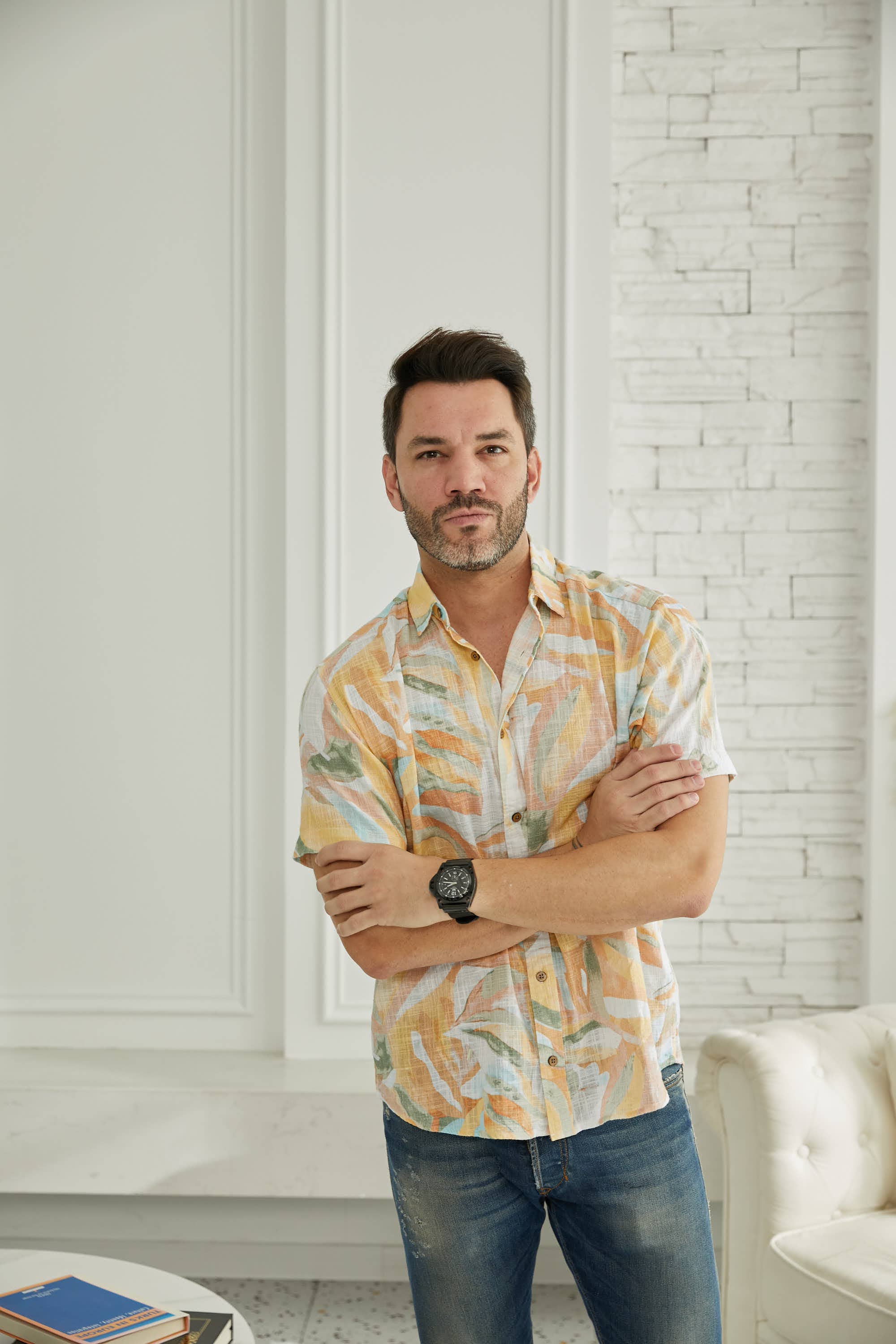 The ULU Canada Ltd. - Wholesale Button Down Shirt - Men's - Printed Short Sleeve Button Down2