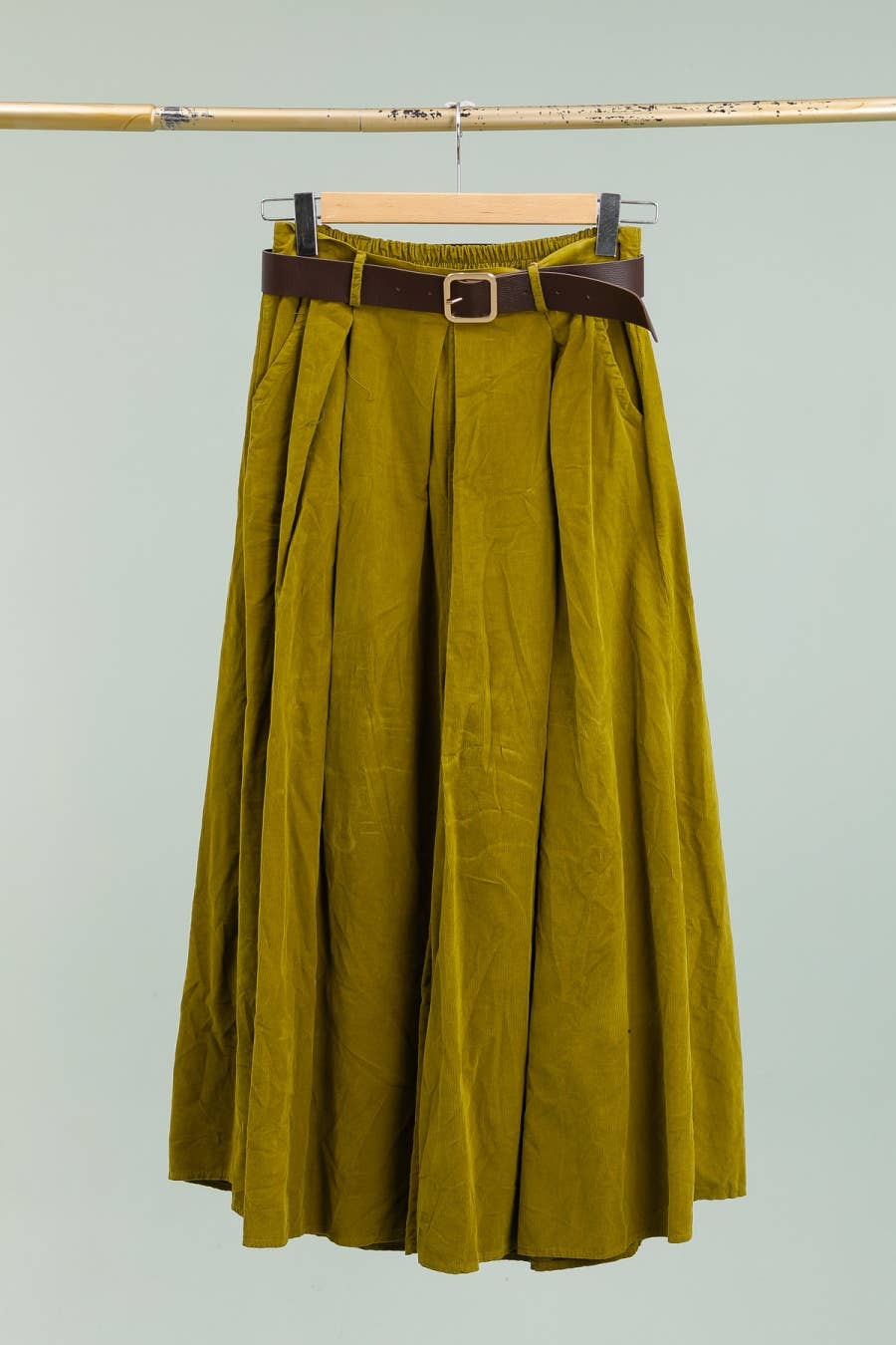LÉA & LUC - Wholesale Pants - Women's - Cotton velvet trousers with belt REF. 3652210