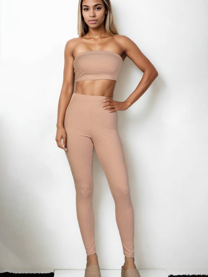 CAPELLA APPAREL – Engroshandel Top- og buksesæt (IKKE Loungewear) - Dame – Ribbet rørtop og leggingssæt9