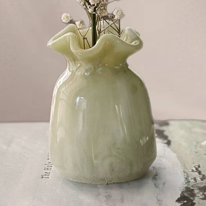 Zara Handmade Resin Stem, Bud Vase – Decorative Flower Vase for wholesale by V.rogers Designs