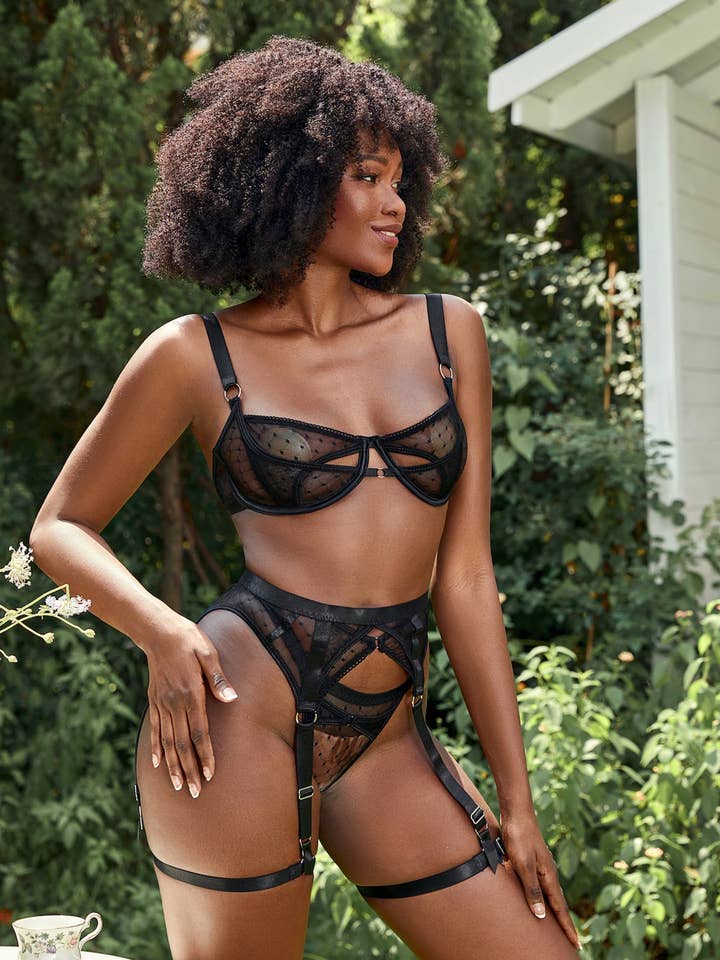 Set da tre pezzi Please Me per la vendita all'ingrosso da parte di Moxy Intimates