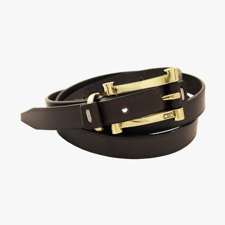 Dünner brauner Ledergürtel mit dezenter Messingschnalle für den Großhandel von CXC