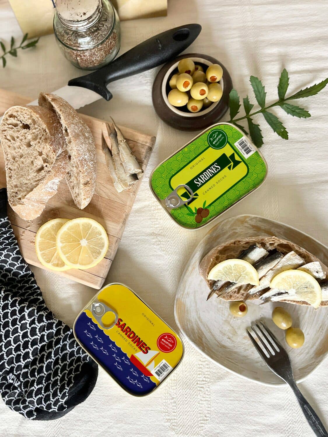 Black French Sardines - Canned Fish Socks (Unisex Sizes 35-46) for wholesale on Faire5