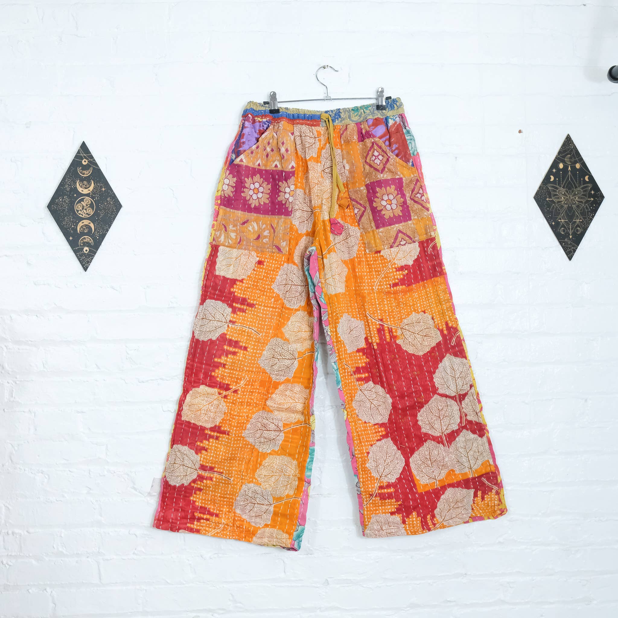 Karma Nepal Crafts – Großhandel Hose – Damen – Handgefertigte Kantha Wendehose mit weitem Bein6