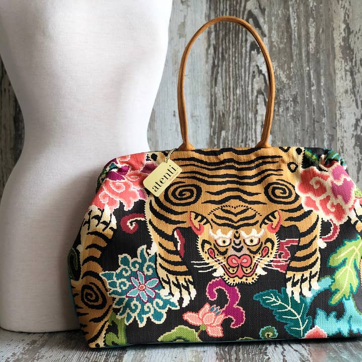 Atenti - Wholesale Tote Bag - Women's - Le Tigre Pioneer Modern Tapestry Doctor Bag w/ Metal Frame3