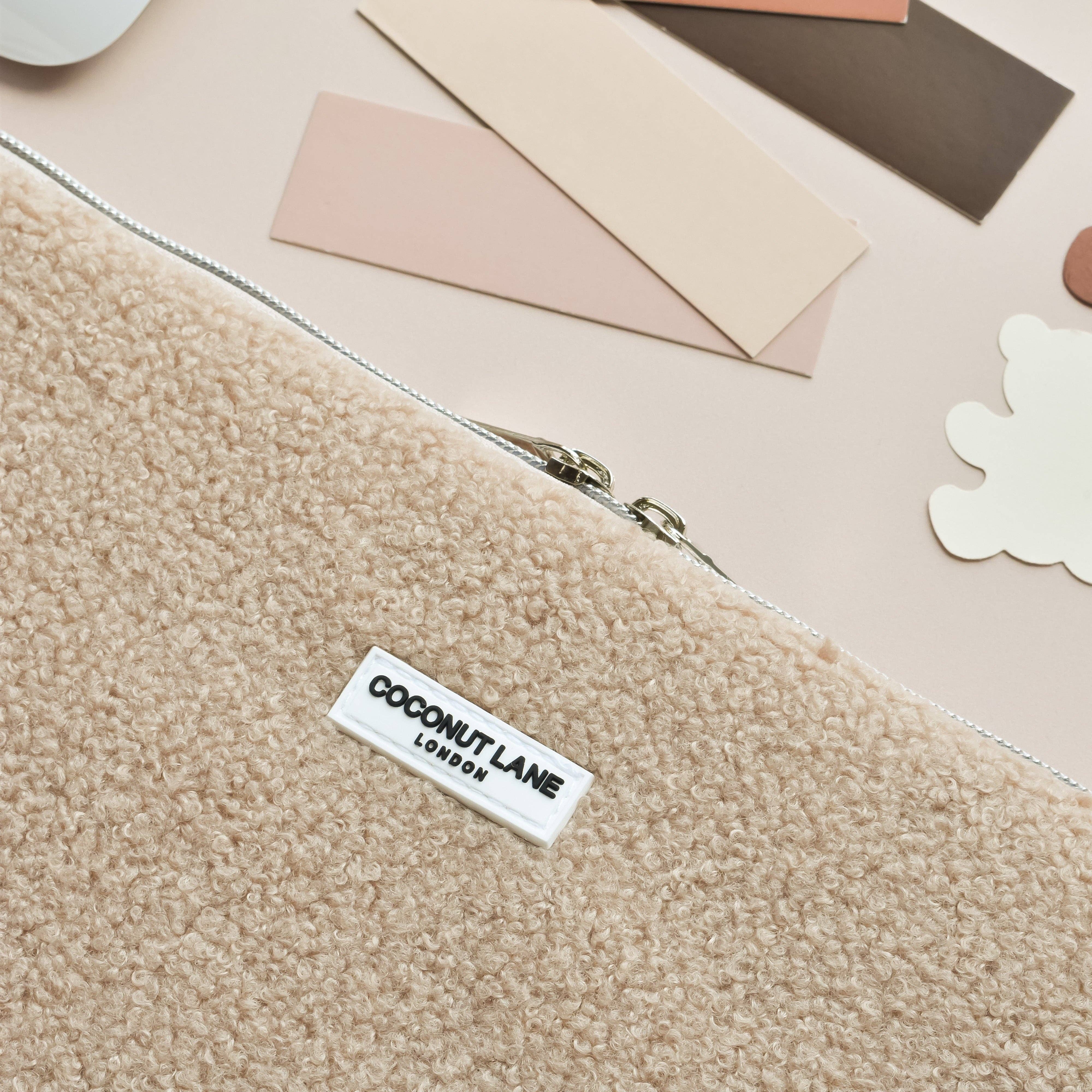 Coconut Lane - Wholesale Laptop/Tablet Case - Women's - Teddy Rupert Laptop1