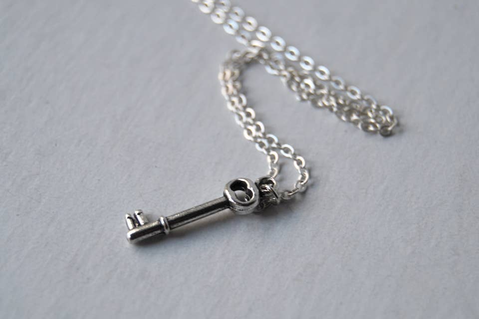 Enchanted Leaves - Wholesale Pendant/Charm Necklace - 18" Teeny Tiny Skeleton Key Necklace