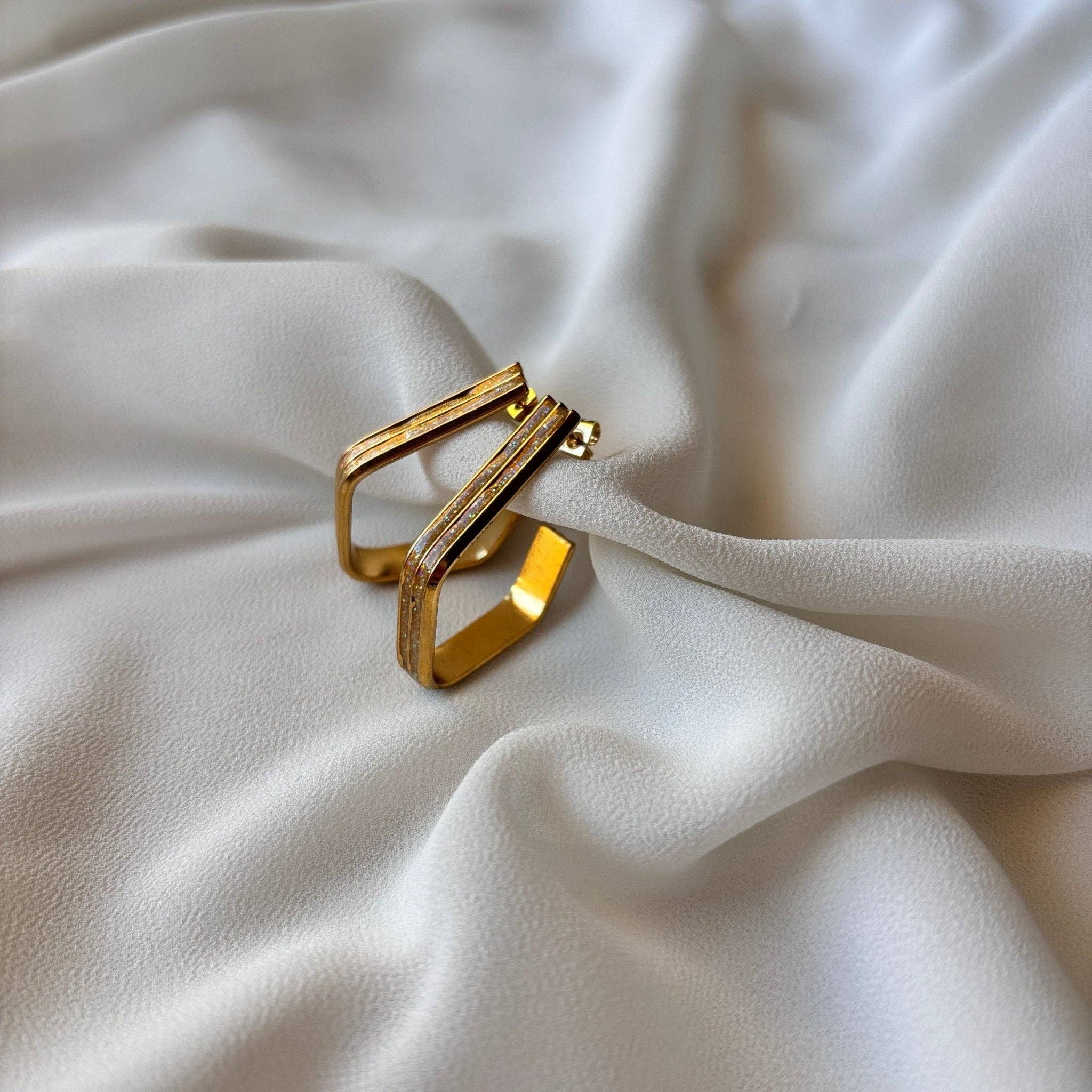 DUESTELLE ITALIA - Vente Créoles - NISSA - Boucles d'oreilles géométriques en acier plaqué or5