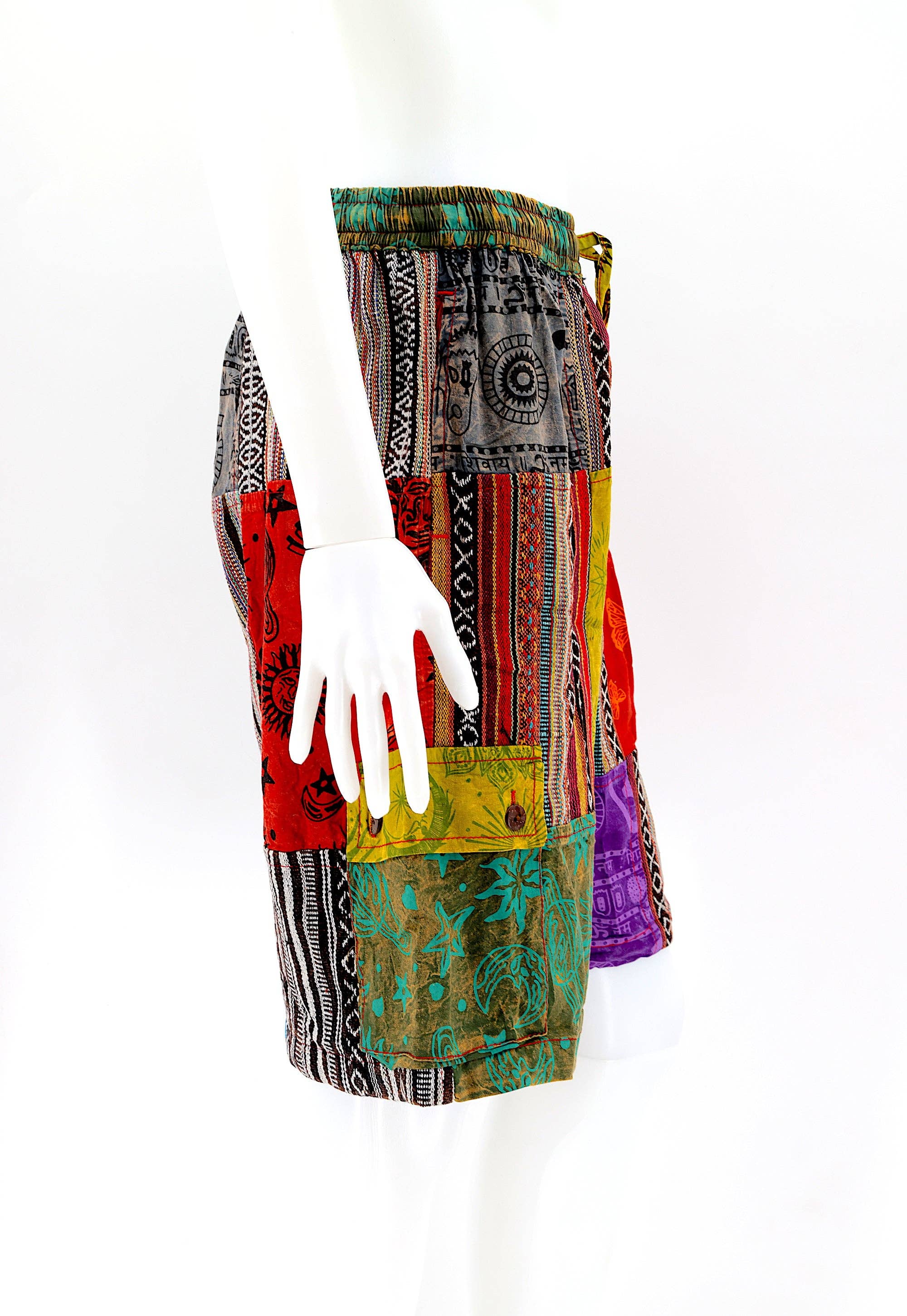 Himalaya Handmade – Großhandel Shorts – Damen – Handgefertigte Gheri-Patchwork-Shorts aus Baumwolle im Boho-Stil11