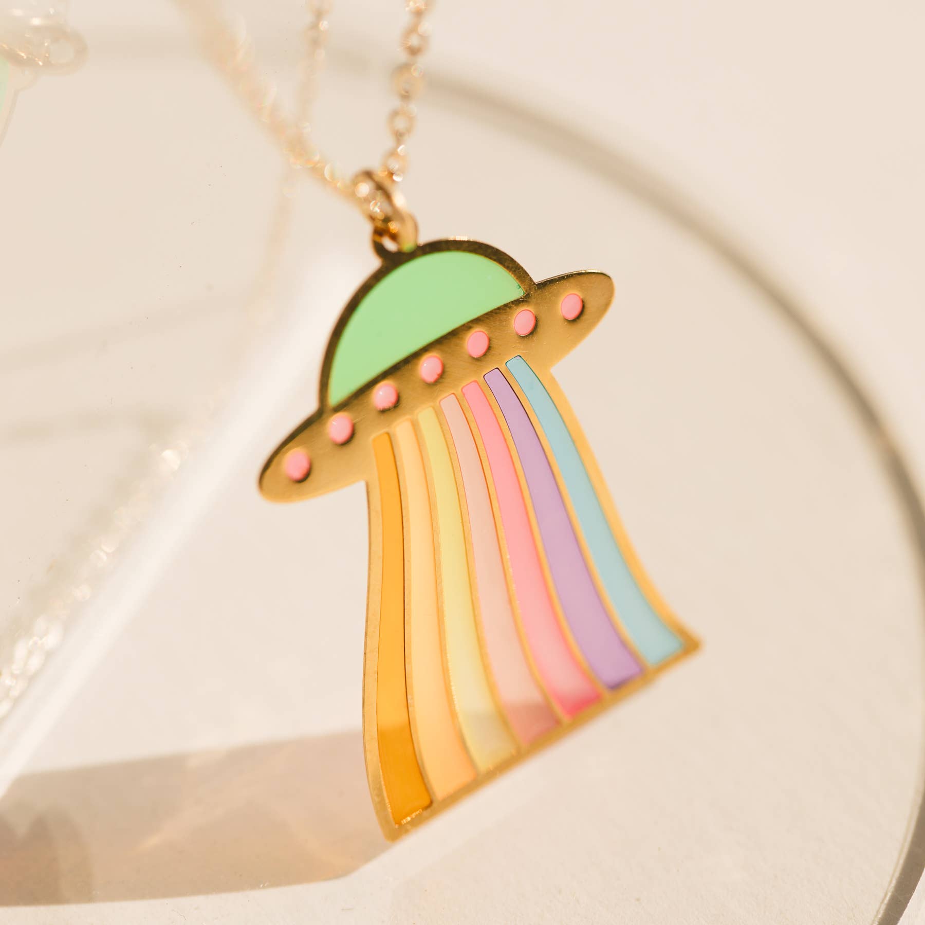 Tiny Deer Studio - Vente Boucles d'oreilles pendantes - Boucles d'oreilles OVNI translucides1