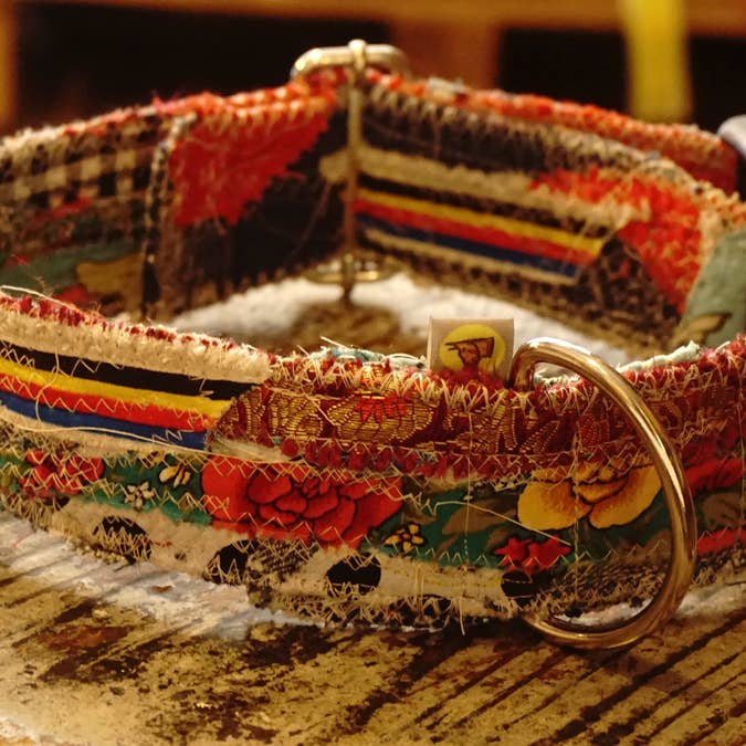 hundsfutter – Großhandel Haustierhalsband – Katze/Hund – Einzigartiges, handgefertigtes Hunde-Halsband aus recycelten Materialien15