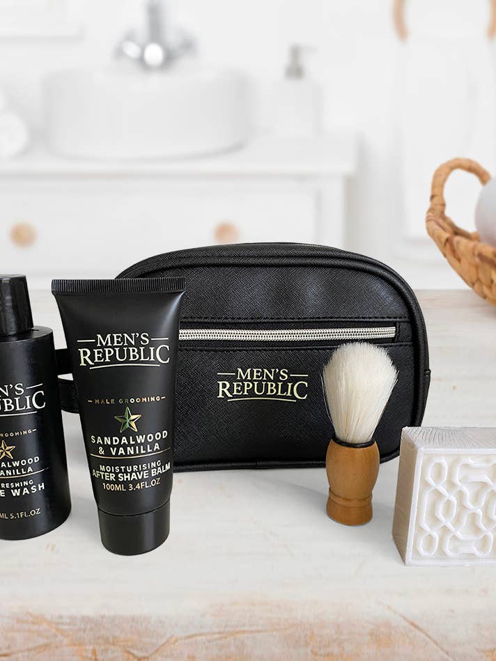 Men's Republic Grooming Kit - 4pc Cleansing in Toiletry Bag for wholesale by Men's Republic