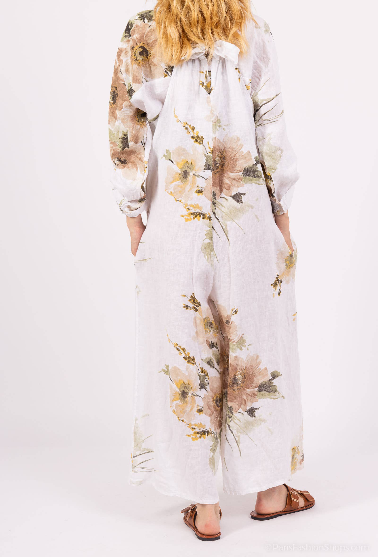 Shyloh - Wholesale Onesie - Women's - Flowy long dress with floral print and straps 2059938