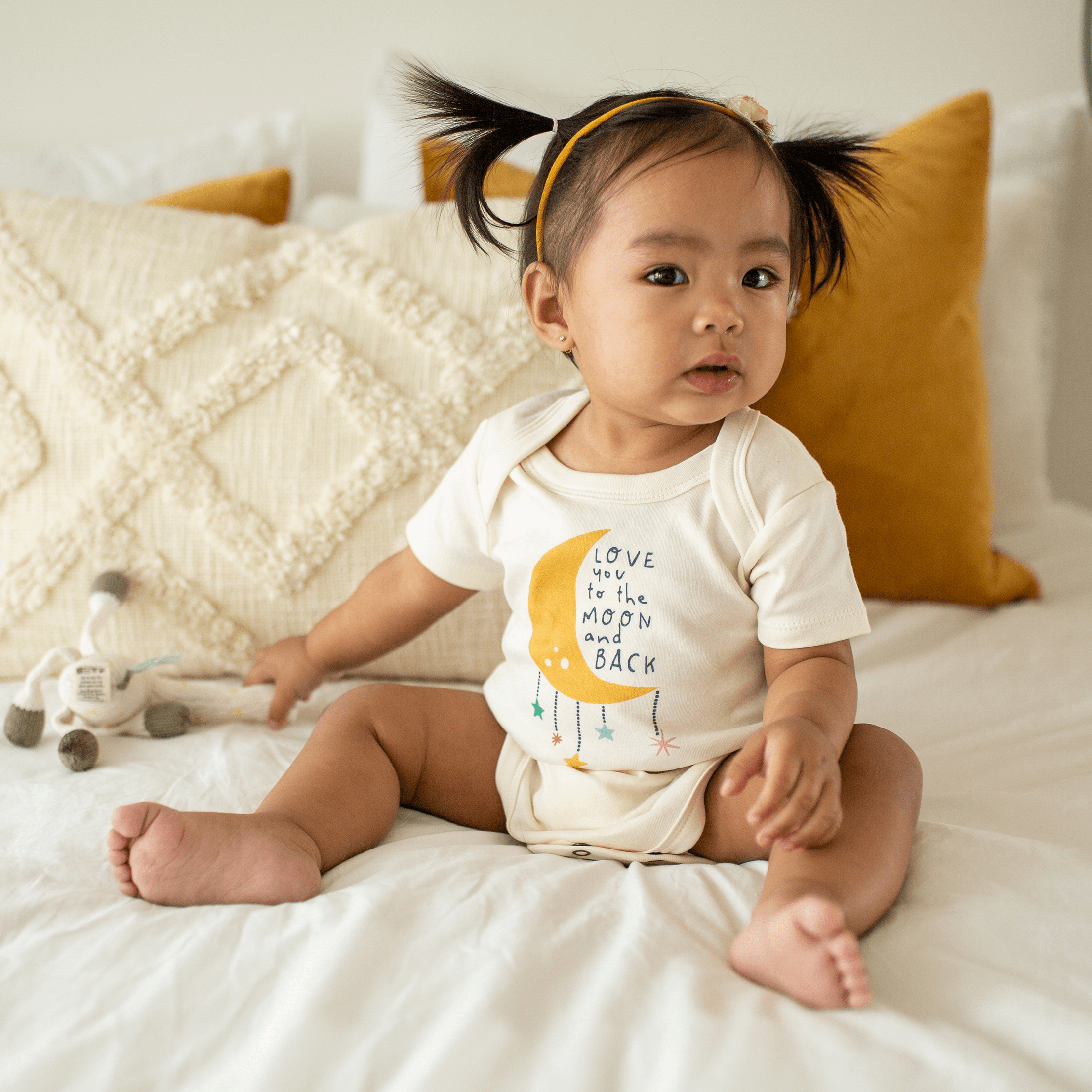 Default baby graphic organic bodysuit | moon and back for wholesale on Faire1