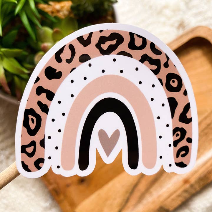 Leopard Regnbåge klistermärke för wholesale av MaMarie & Co.