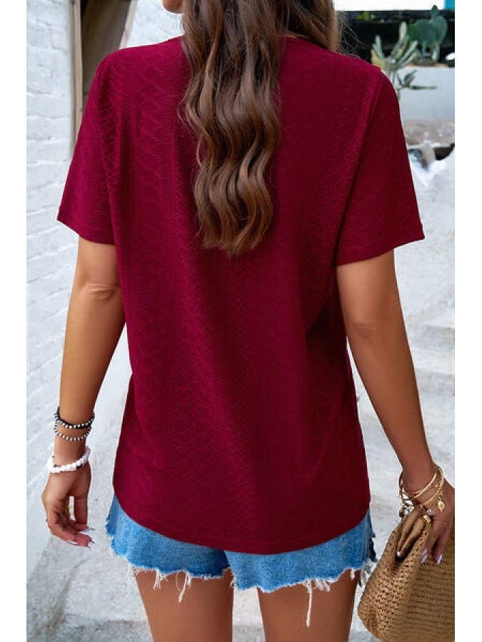 T-Shirt mit dekorativem Knopf und V-Ausschnitt für den Großhandel von StyleGalX