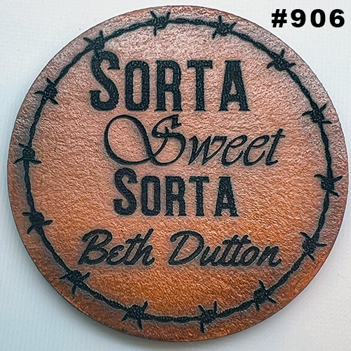 Wild Heritage Apparel - Venta al por mayor Accesorio para sombrero - Hombre - Parche de sombrero de cuero grabado personalizado29