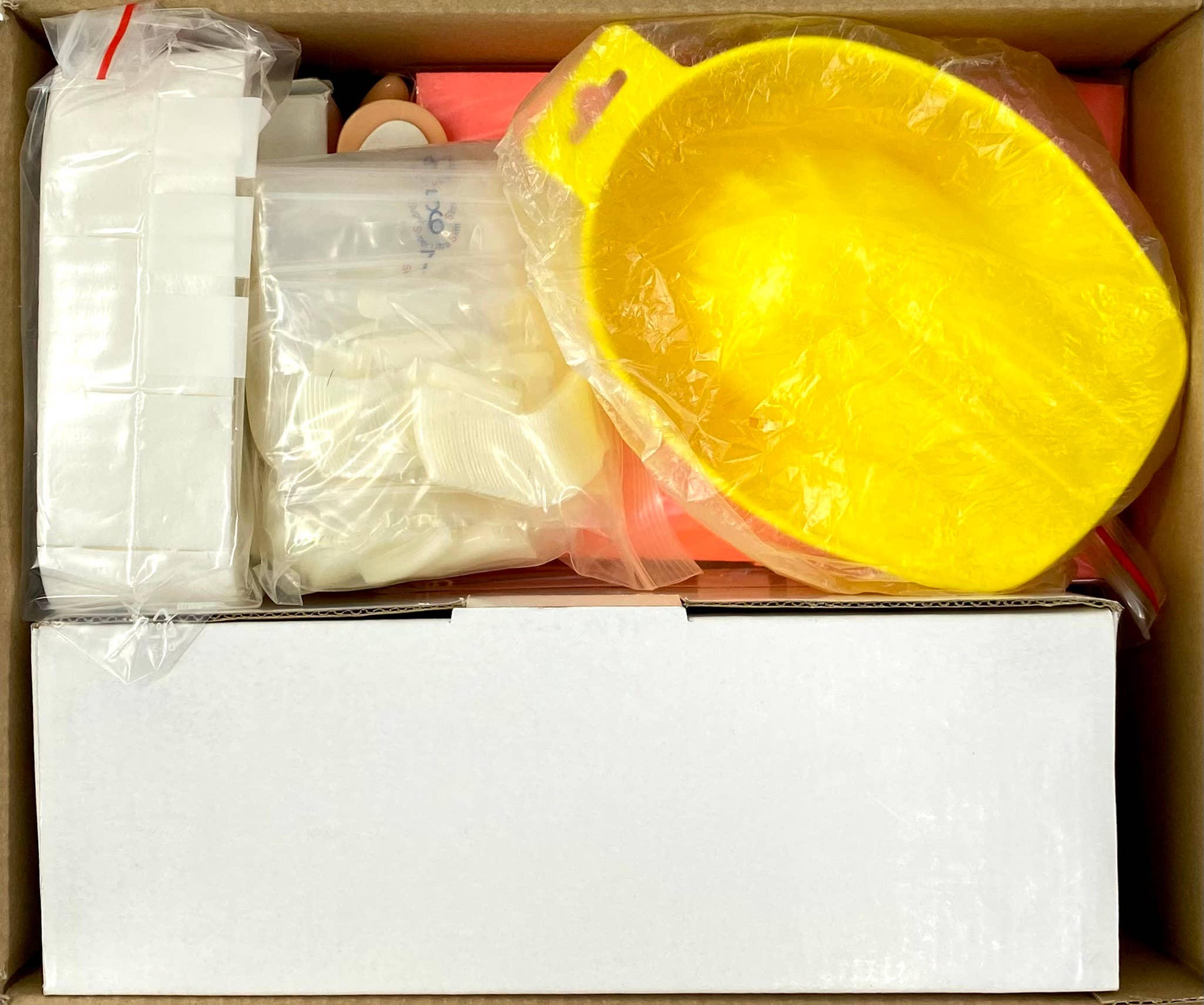 Salzmann Restwaren GmbH - Wholesale Nailcare Set - Beginner manicure nail care kits with UV lamp1