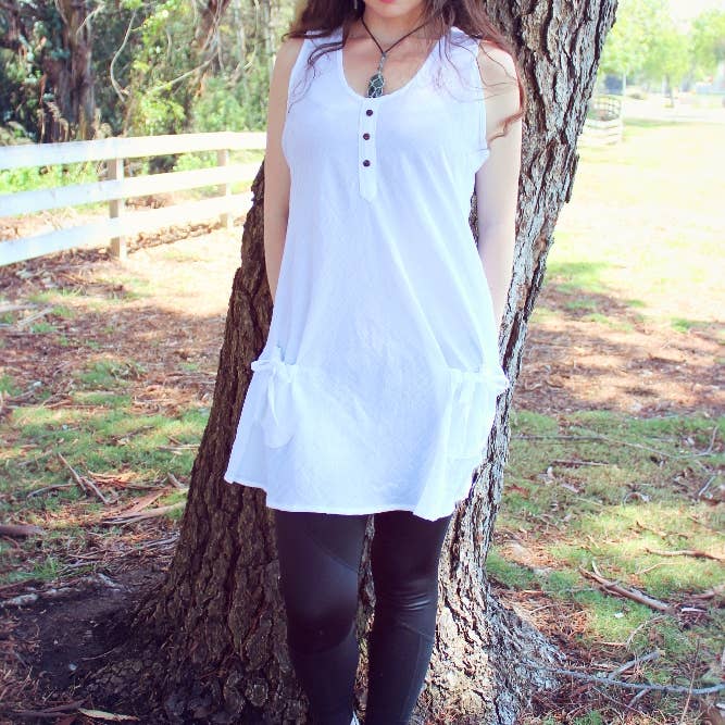 TOP SEM MANGAS DE ALGODÃO BRANCO FEMININO por atacado de Atlas Goods By Your Needs Company