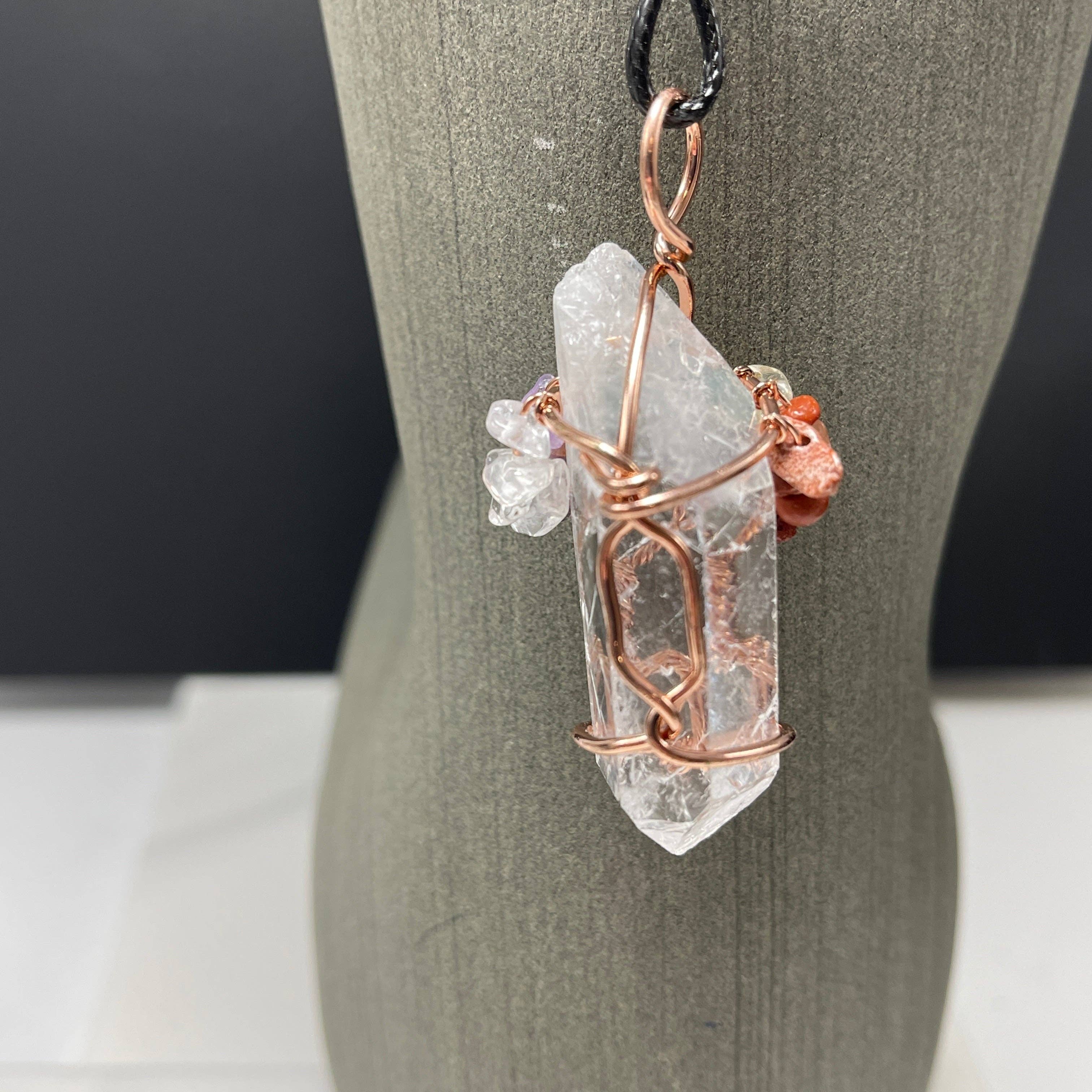 Peace Love Bling – wholesale Pendant/charm necklace – Chakra Tree Crystal  necklace4