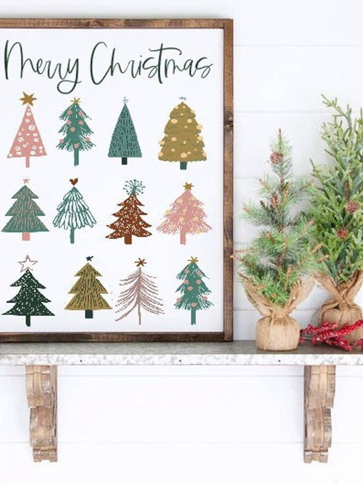 Panneau encadré en bois joyeux Noël avec arbres colorés pour la vente par Willie & Dolly Designs