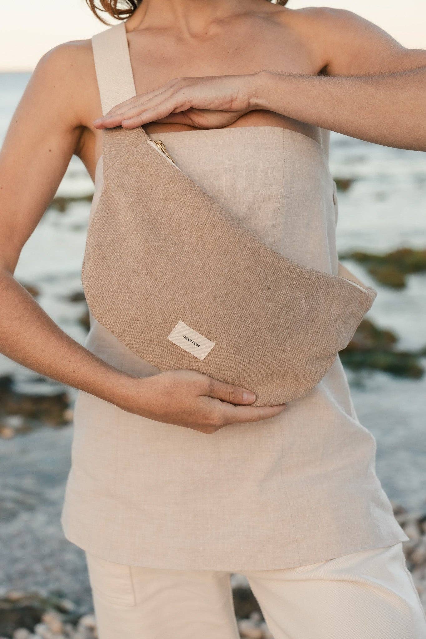 Recitem - Wholesale Crossbody Bag - Unisex - Sac banane Rome Arthur1