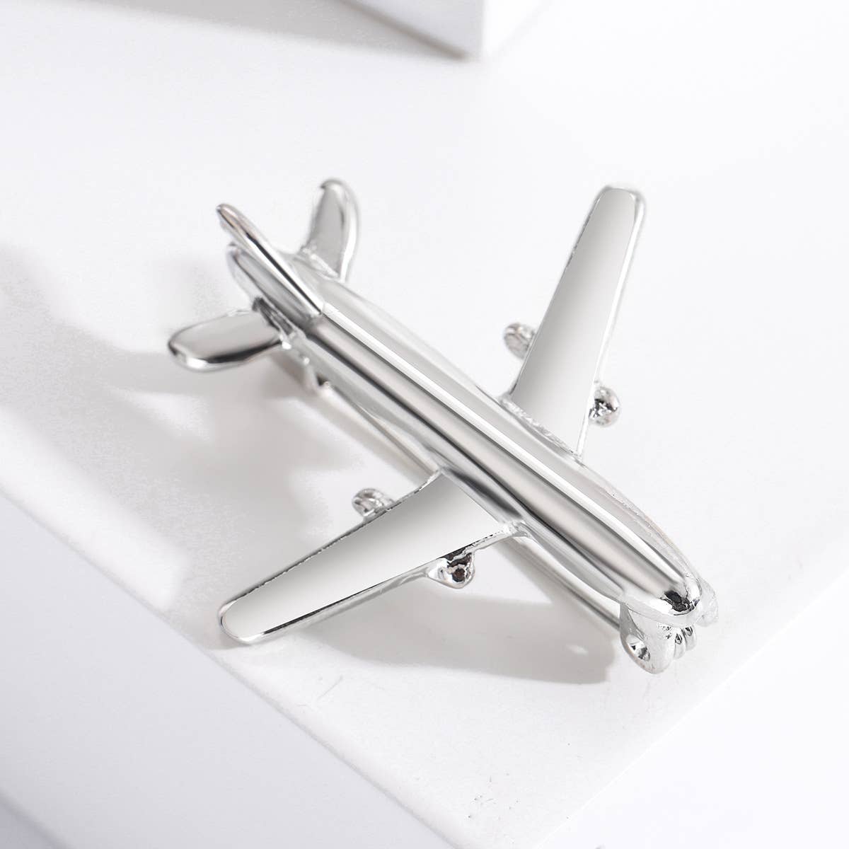 Tourtiwi – wholesale Brosch – Mini polerad flygplansbrosch6