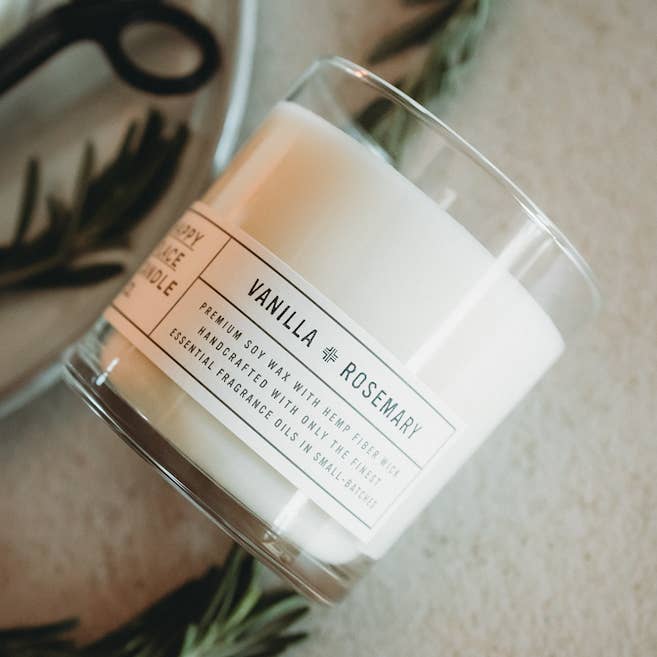 Candela Vaniglia + Rosmarino 9oz per la vendita all'ingrosso da parte di Happy Place Candle Co.
