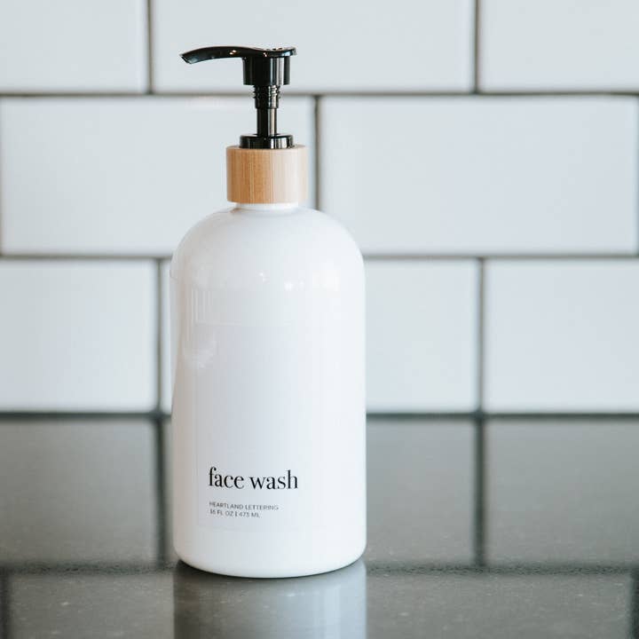 Joie Designs Co. | Refillable Bottles – wholesale Tvåldispenser – Face Wash Dispenser - Påfyllningsbara Flaskor - Minimalistisk inredning