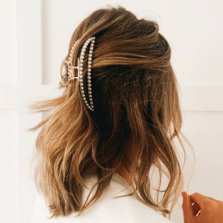 Femme Faire - Wholesale Hair Clip - Women's - Pearl Hair Claw3