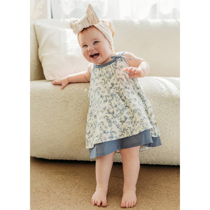 Robe pour bébé Lyla Floral en mousseline avec bloomer (coton biologique) pour la vente par Viverano Organics
