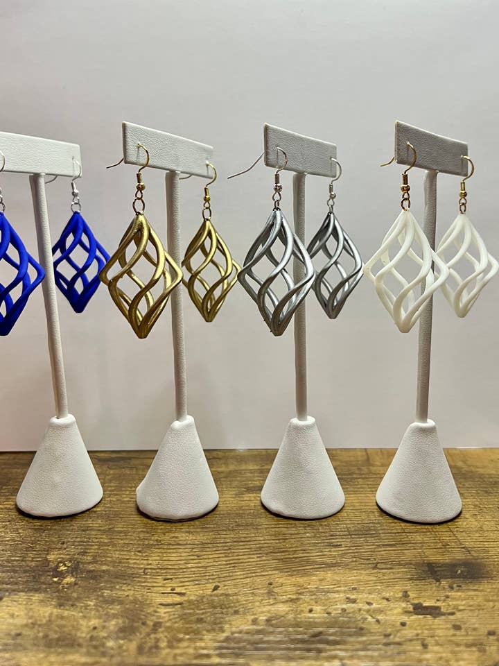 Orecchini a spirale per la vendita all'ingrosso da parte di Elby Designs