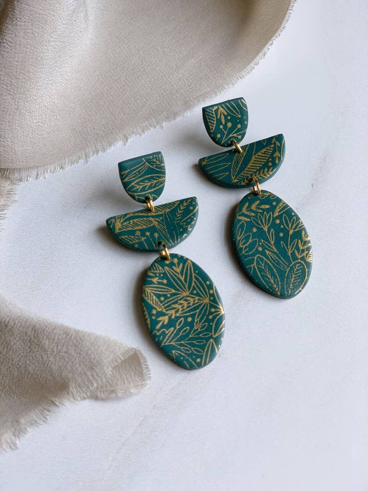 Orecchino Abby dipinto per la vendita all'ingrosso da parte di Clay By Denae