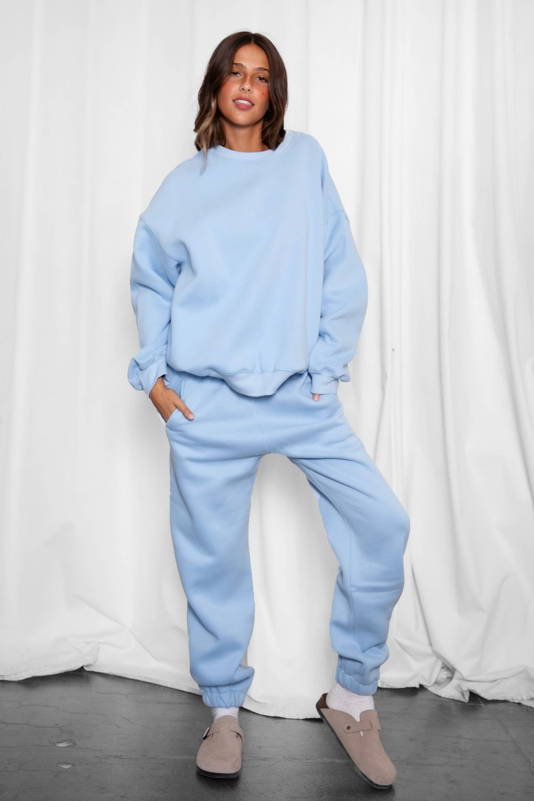 TICTOC - Wholesale Sweatshirt - Women's - VARSITY Plush Fleece Crew Neck Lounge Pullover Sweatshirt6