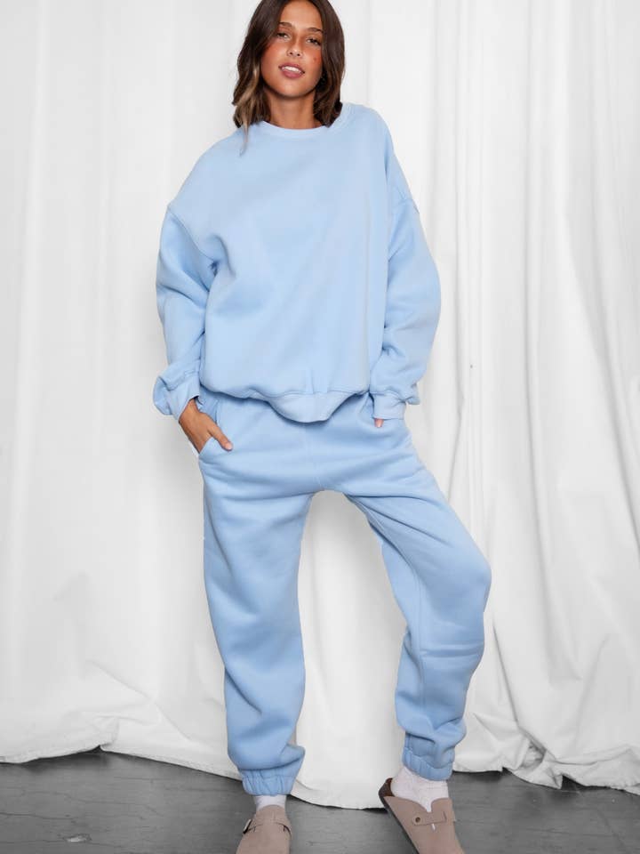 TICTOC - Wholesale Sweatshirt - Women's - VARSITY Plush Fleece Crew Neck Lounge Pullover Sweatshirt6