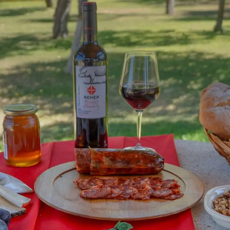 BEHER USA - Wholesale Pork - 100% Ibérico Acorn-Fed Chorizo machine-cut sliced 2oz5