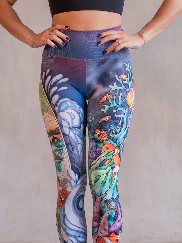 Leggings suaves y mantecosos, mezcla de pez payaso y tabla de surf para venta al por mayor de Eagle Rock Werkshop®